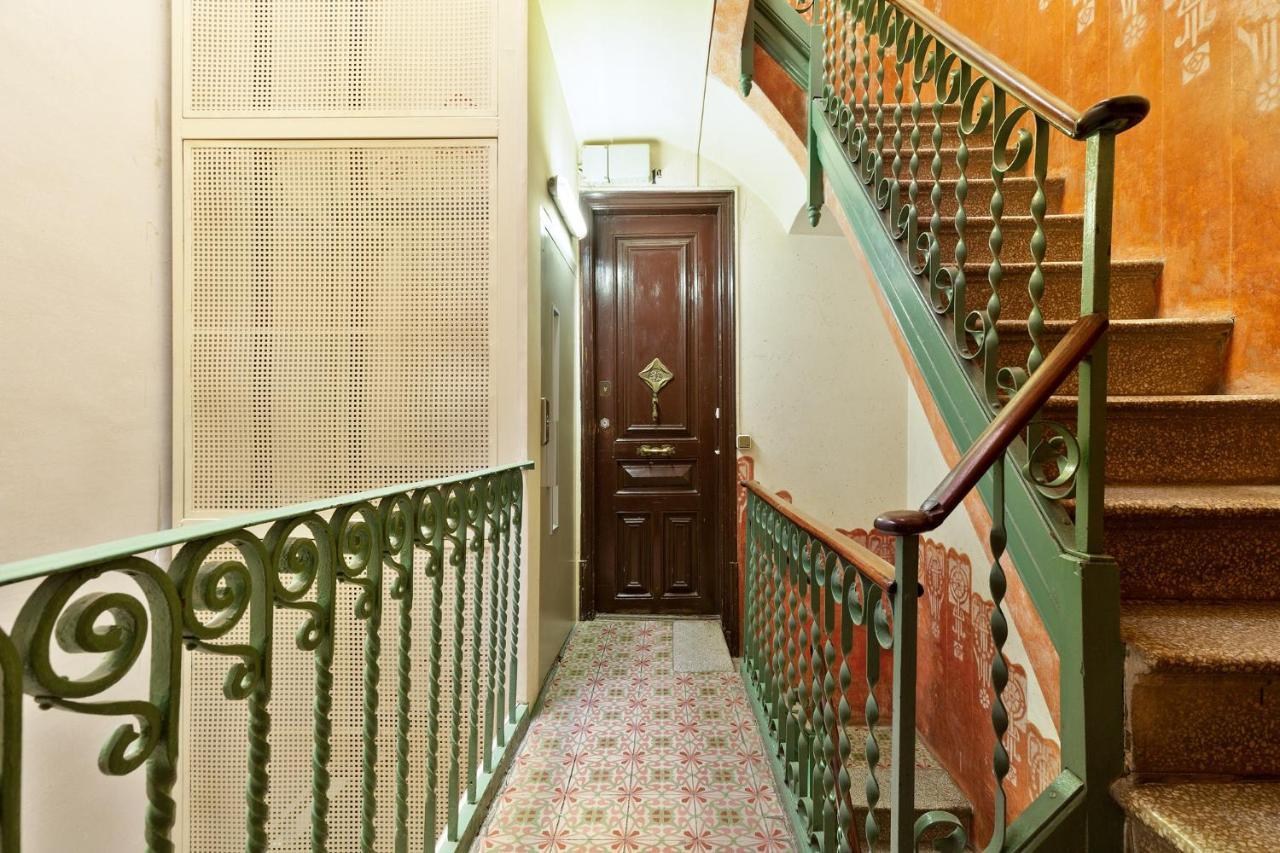 Stay U-Nique Apartments Consell Barcelona Ngoại thất bức ảnh